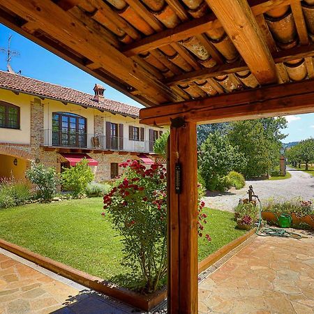 Вилла Cascina Giuli Альба Экстерьер фото