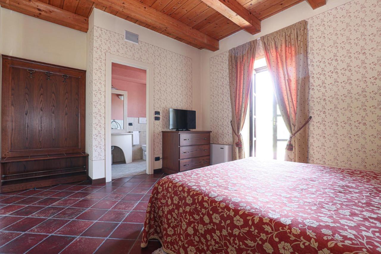 Вилла Cascina Giuli Альба Экстерьер фото